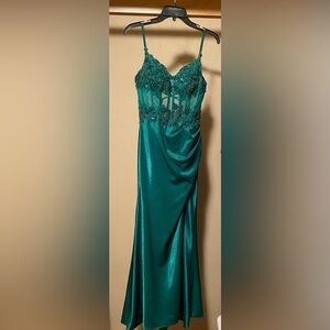 Elegant Green Prom Dress